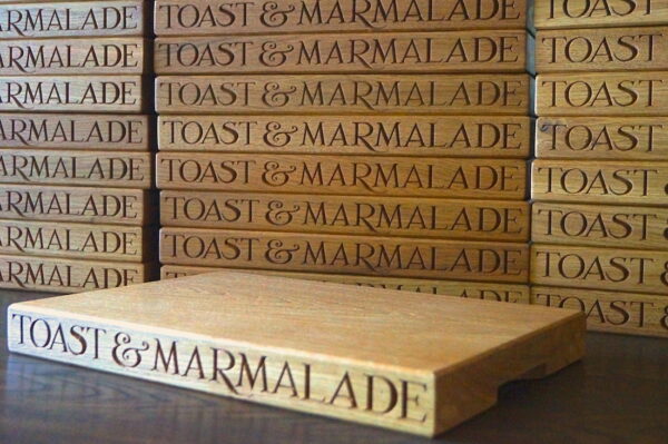 emma-bridgewater-rectangle-oak-chopping-board-makemesomethingspecial.co_.uk_