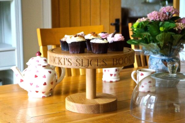 oak-cake-stand-uk-makemesomethingspecial.co.uk