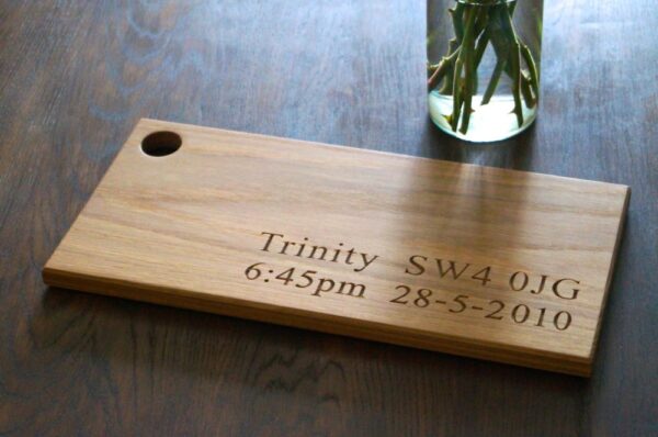 personalised-wooden-serving-boards-uk-makemesomethingspecial.co.uk