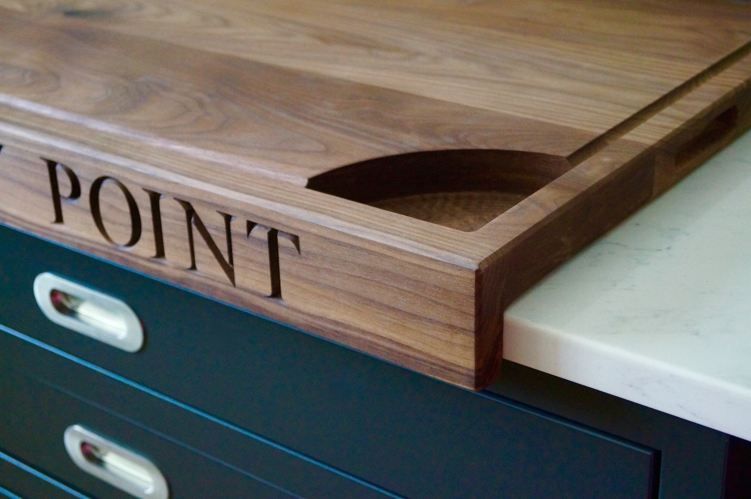 walnut-carving-board-makemesomethingspecial.com