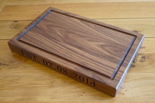 walnut-chopping-board-makemesomethingspecial.co_.uk_
