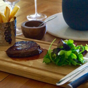 wooden-steak-board-makemesomethingspecial.com