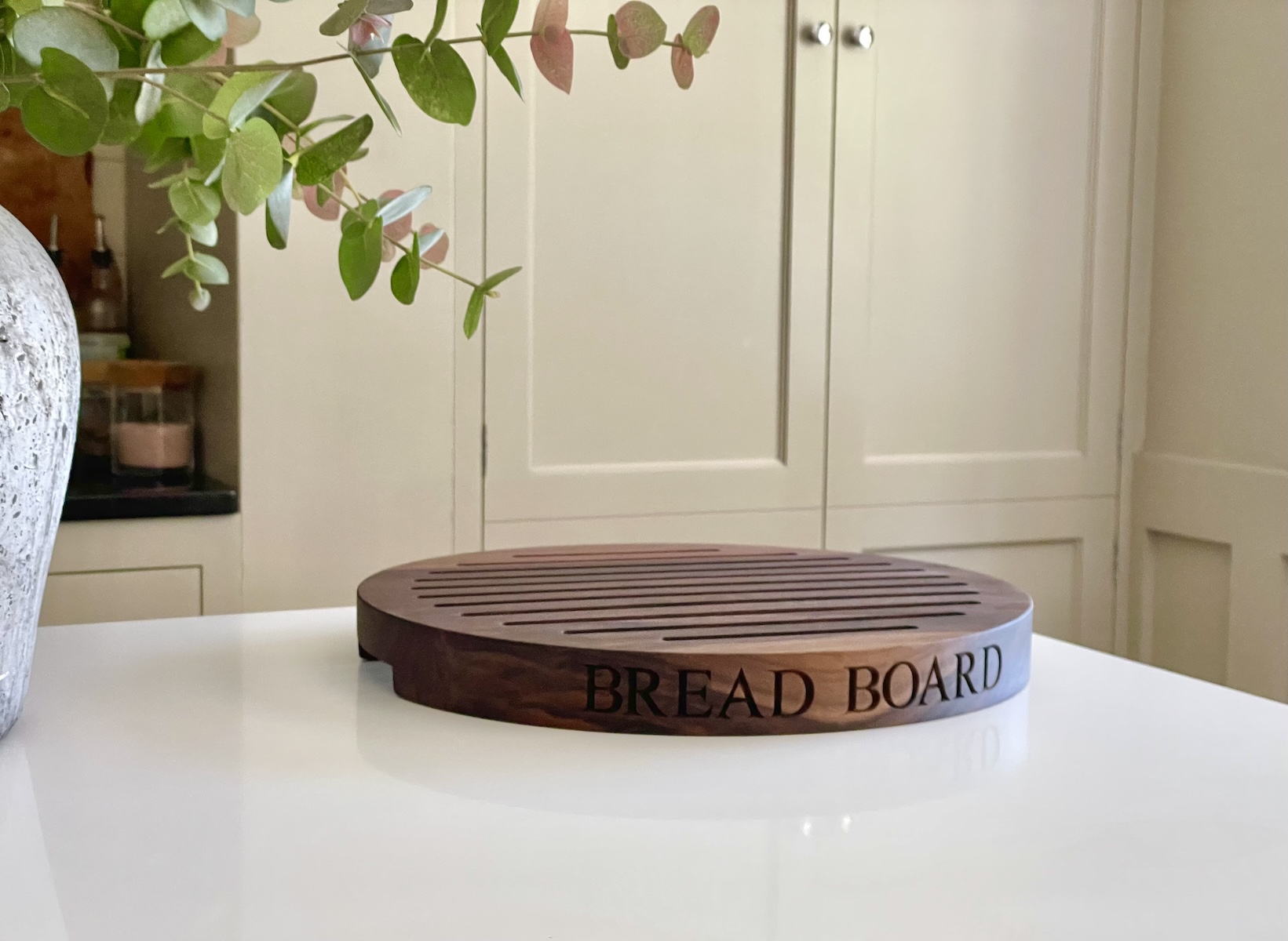 dark-wood-bread-board