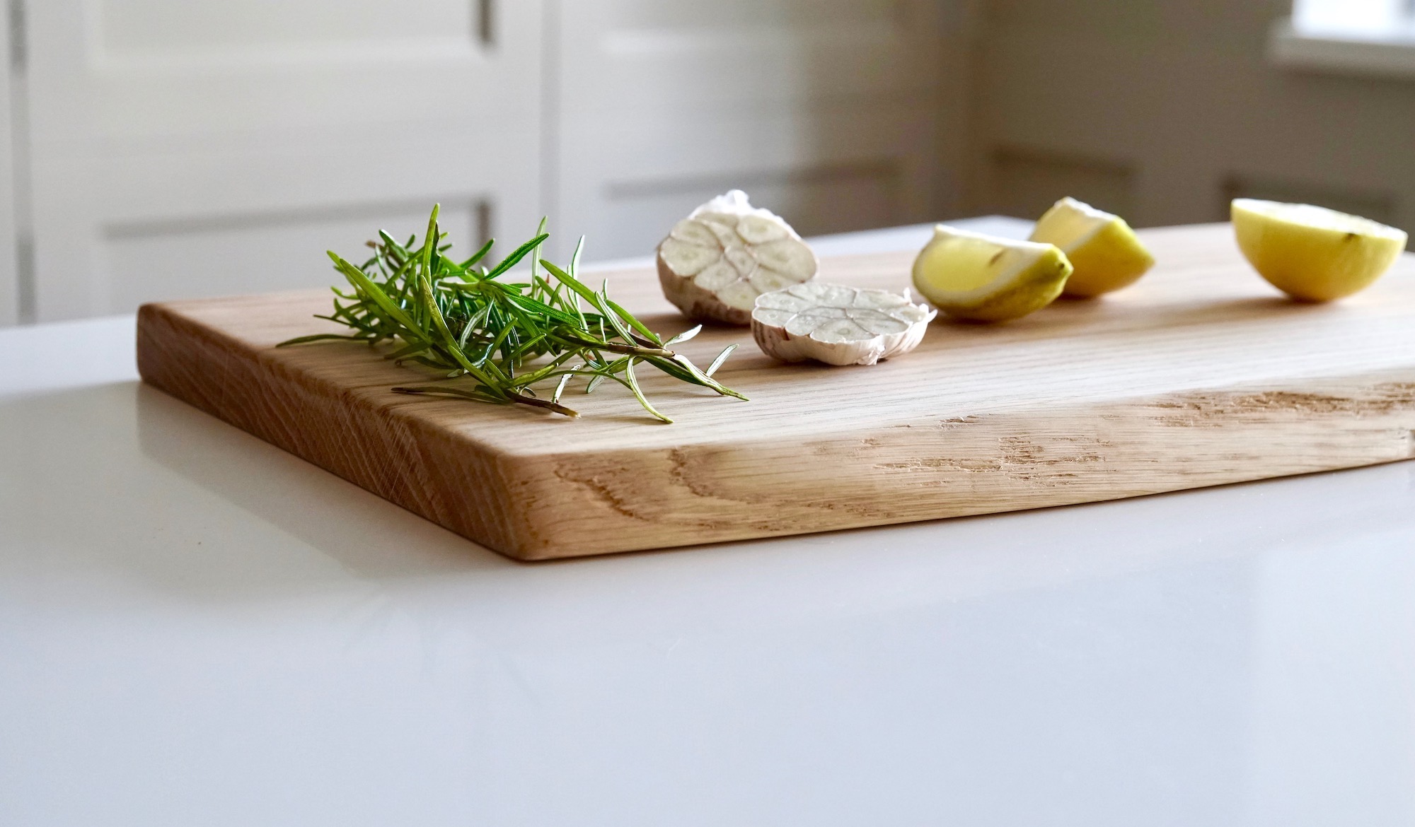 high-quality-oak-natural-edge-cutting-boards